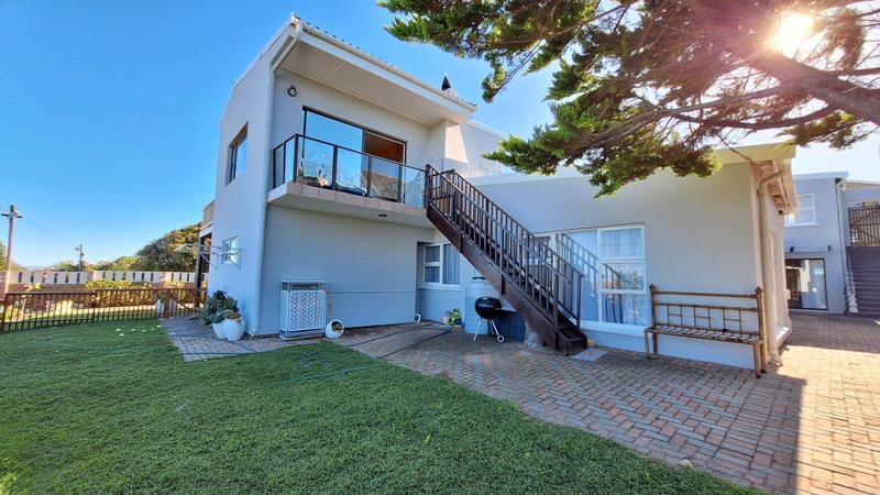 5 Bedroom Property for Sale in Reebok Western Cape
